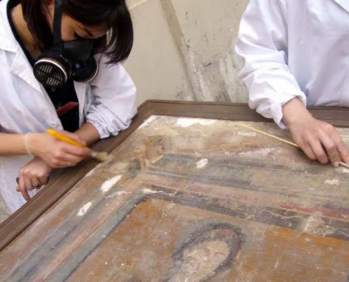 Primo intervento di restauro 2006 Affresco staccato da Pompei "Venere con lo specchio" Presso il Museo Archeologico Nazionale di Napoli.